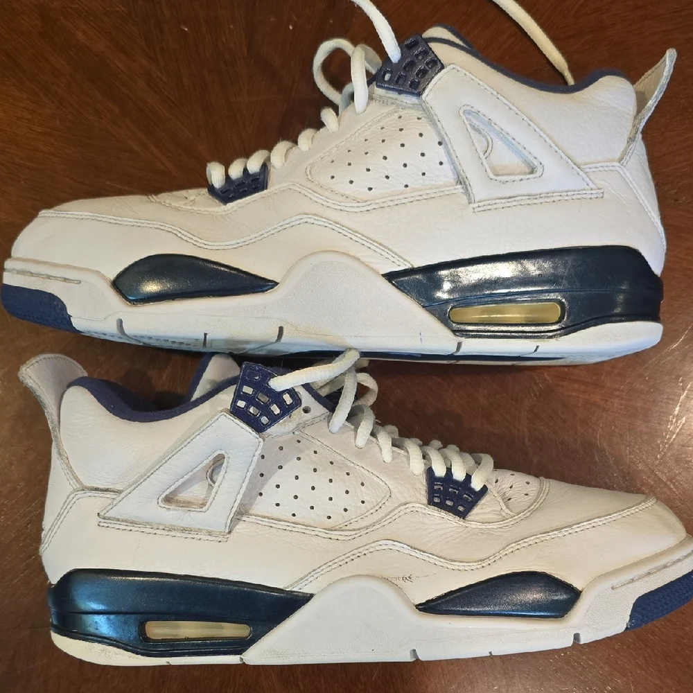 Jordan White and Blue Sneakers Classic Design - Picture 6 of 10